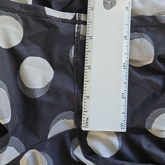 Oiselle Polka Dot Toolbelt Rogas Size 4 - Picture 4 of 4